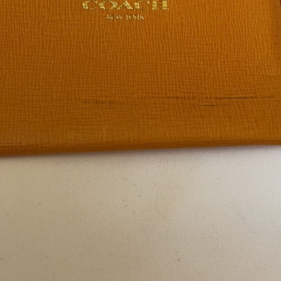 Coach Cardholder - Picture 4 of 4